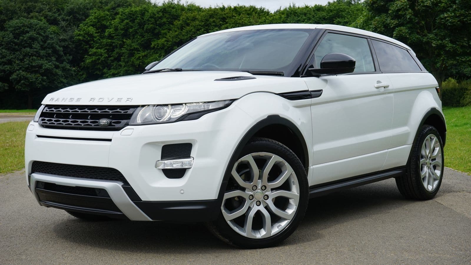 SUV / véhicule — photo réelle